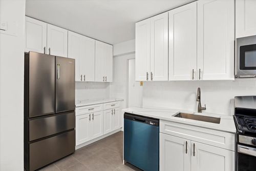 3b-67-30 Clyde St, Forest Hills, NY, 11375 | Card Image