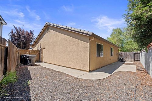 1440 Black Bear St, Roseville, CA, 95747-4618 | Card Image