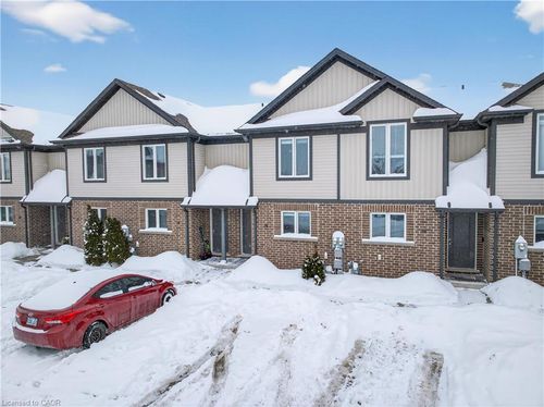 15-7768 Ascot Cir, Niagara Falls, ON, L2H3P9 | Card Image