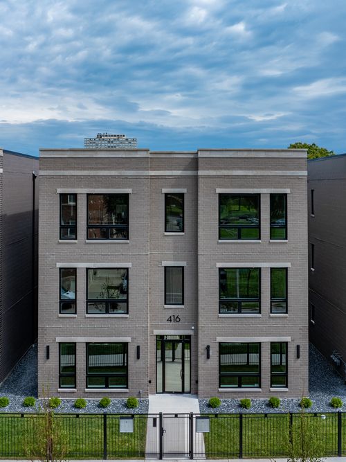 3w-408 E 50th Place, Chicago, IL, 60615 | Card Image
