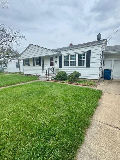 2213 Karl Ann Dr, Sandusky, OH, 44870-4567 | Card Image