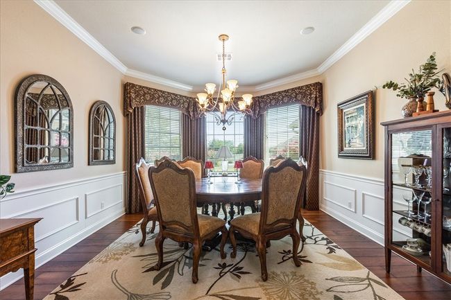 Formal Dining Area | Image 8