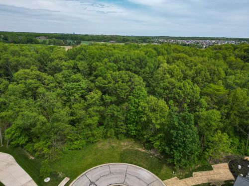 3351 Trentino Ct, Valparaiso, IN, 46385-0026 | Card Image