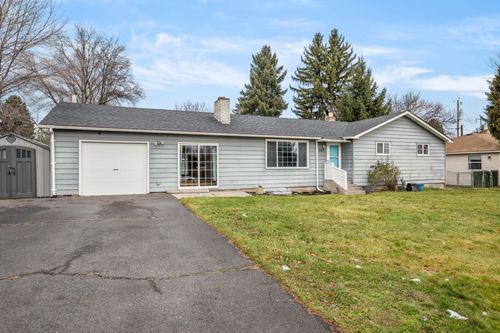 2717 E Garden Ave, Mead, WA, 99021-9621 | Card Image