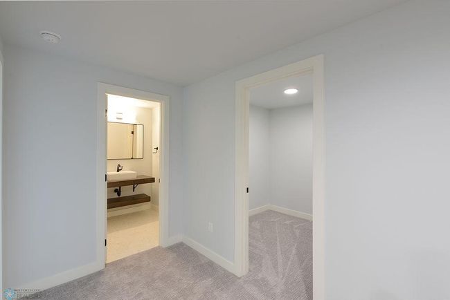 Photo of previous model | Image 47