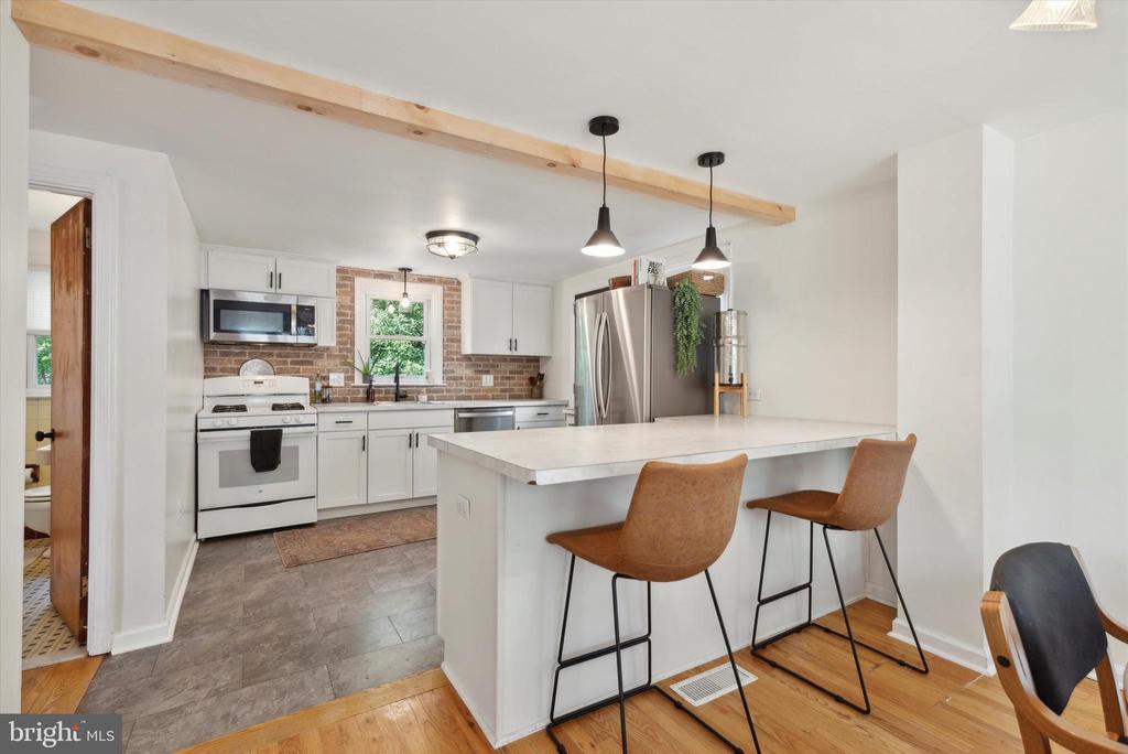 Susquehanna Rd, Abington, PA 19001
