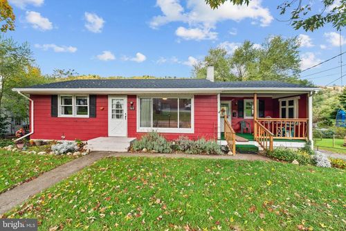 549 Harrison Avenue, BERKELEY SPRINGS, WV, 25411 | Card Image
