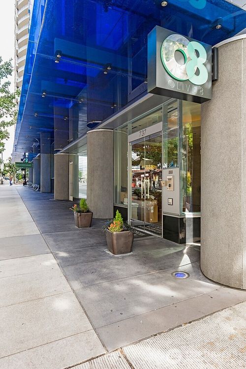 2706-737 Olive Way, Seattle, WA, 98101-3753 | Card Image