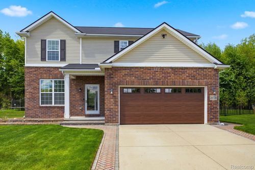 28720 Apple Blossom Dr, Flat Rock, MI, 48134-3327 | Card Image