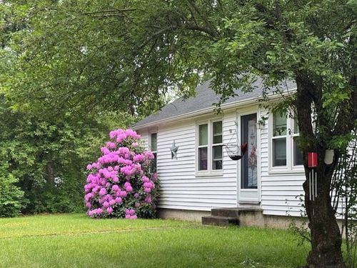 88 Center St, Carver, MA, 02330-1227 | Card Image