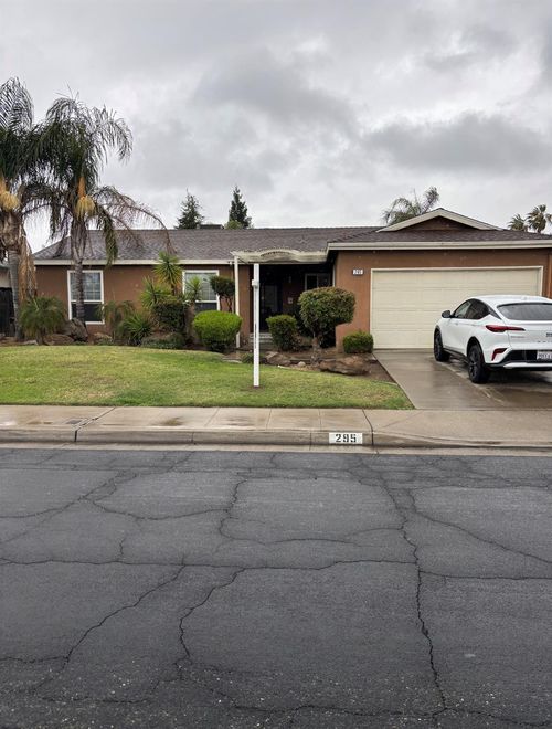 295 W Swift Avenue, Clovis, CA, 93612 | Card Image
