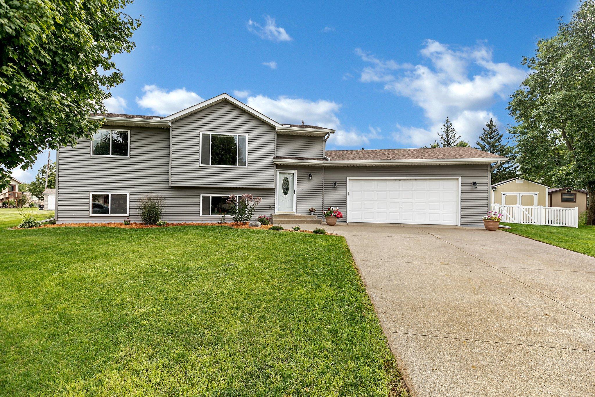 Sun Cir, Avon, MN 56310