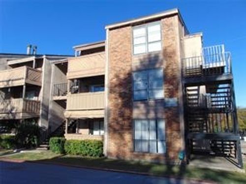 apt-2072-8110 Skillman St, Dallas, TX, 75231-2813 | Card Image