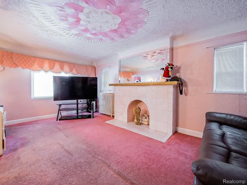 16139 Greenlawn St, Detroit, MI, 48221-2934 | Card Image