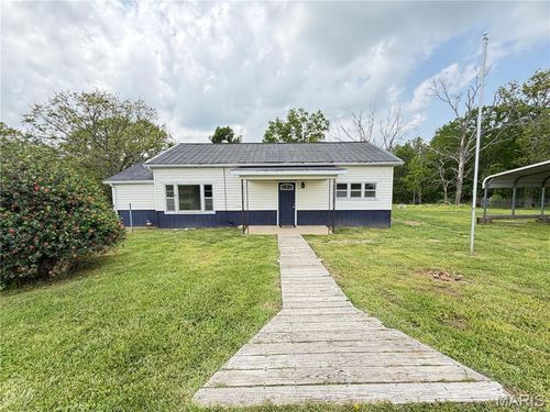 5611 Highway E, Salem, MO, 65560-9543 | Card Image