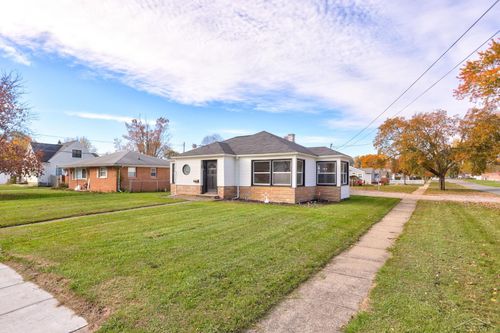 3385 Church St, Saginaw, MI, 48604-2268 | Card Image