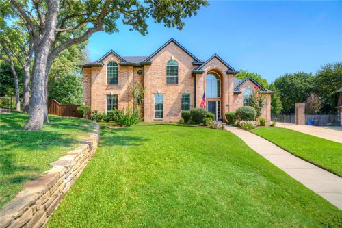 800 Woodcrest Ct, Southlake, TX, 76092-7233 | Card Image