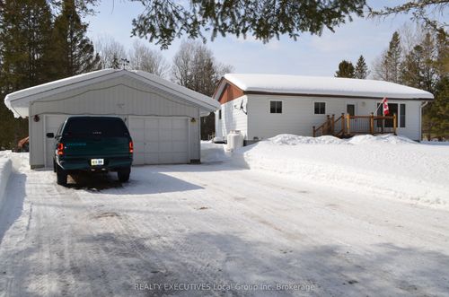 11 Chalet Rd, Trout Creek, ON, P0H2L0 | Card Image