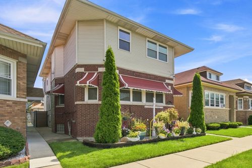 9425 S Throop St, Chicago, IL, 60620-3625 | Card Image