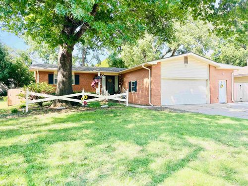 504 Warren Rd, El Dorado, KS, 67042-4247 | Card Image
