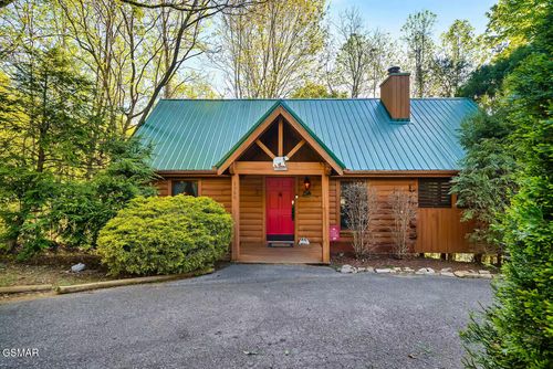 2306 Bonnie Ln, Sevierville, TN, 37876-7473 | Card Image