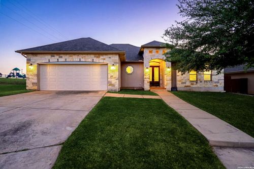 104 S Elise Dr, La Vernia, TX, 78121-4925 | Card Image