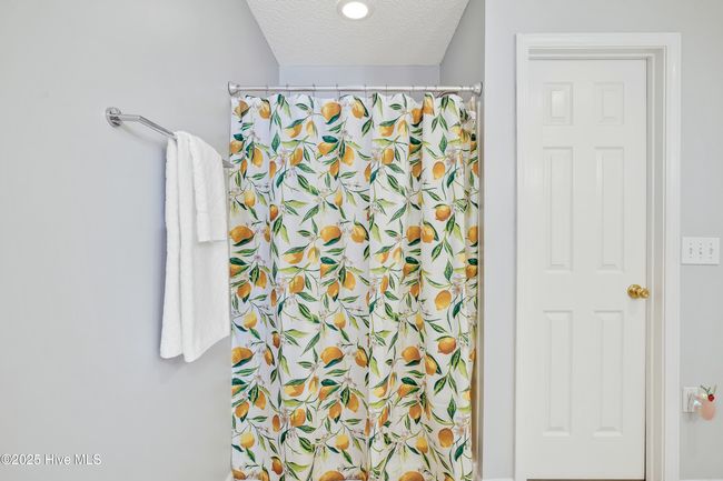 APT-101 - 4110 Breezewood Dr, Condo with 2 bedrooms, 2 bathrooms and null parking in Wilmington NC | Image 21