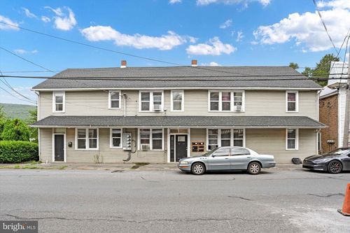 110 E Market St, WILLIAMSTOWN, PA, 17098-1528 | Card Image