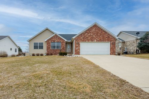 117 White Tail St, Hudson, IL, 61748-7608 | Card Image