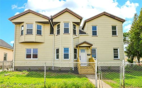 3535 Erin Ave, Cleveland, OH, 44113-4901 | Card Image