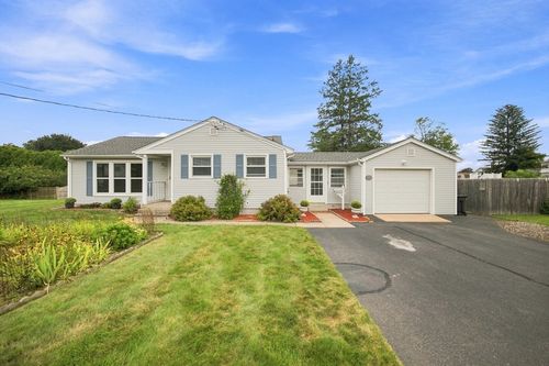 70 Crestwood St, Chicopee, MA, 01020-3508 | Card Image