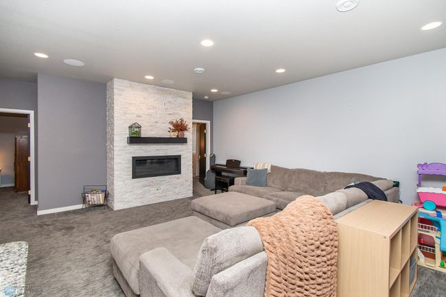 Basement Family Room | Image 64