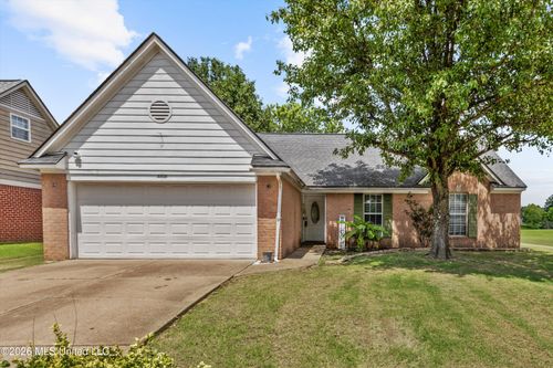 6108 Magnolia Lakes Drive, Olive Branch, MS, 38654 | Card Image