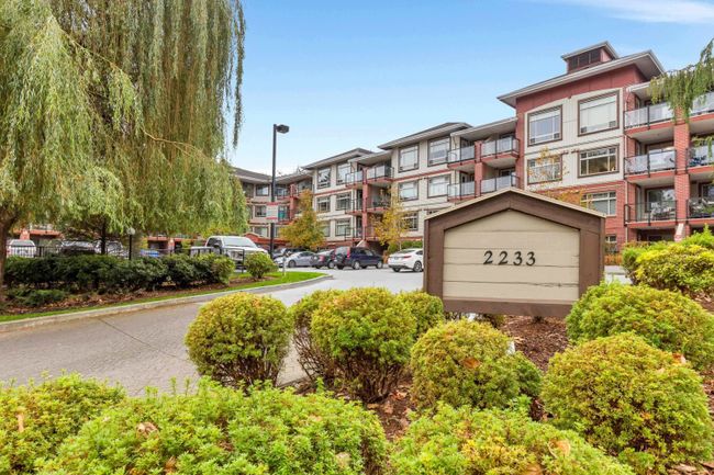 407 - 2233 Mckenzie Road, Condo with 1 bedrooms, 1 bathrooms and 2 parking in Abbotsford BC | Image 1