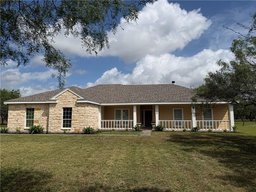 5758 Grand Lake Cir, Robstown, TX, 78380-5365 | Card Image