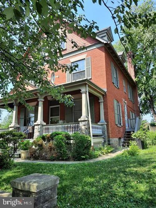 3-30 Cottage Ave, LANCASTER, PA, 17602-3212 | Card Image