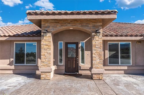 11423 Desert View Rd, Pinon Hills, CA, 92372 | Card Image
