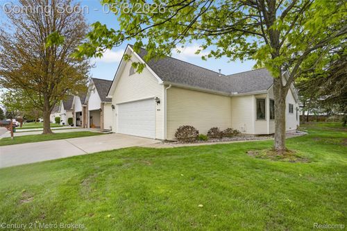 9434 Linda Dr, Davison, MI, 48423-1797 | Card Image