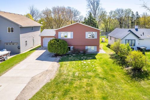 1224 N Marien St, Fergus Falls, MN, 56537-1460 | Card Image