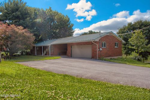 4262 Upper Rd, SHAMOKIN, PA, 17872-8612 | Card Image