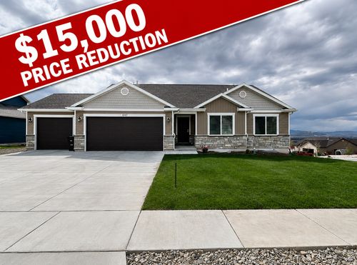 437 N 800 E, Hyde Park, UT, 84318-3383 | Card Image