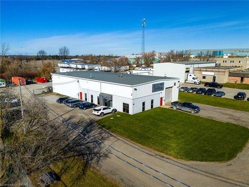 6 Nicholas Beaver Rd, Puslinch, ON, N0B2J0 | Card Image