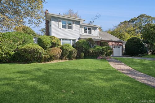 142 Maryland Ave, Freeport, NY, 11520-1319 | Card Image