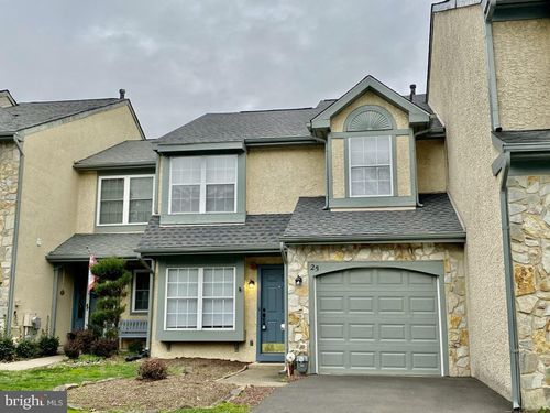 25 Sequoia Dr, NEWTOWN, PA, 18940-9273 | Card Image