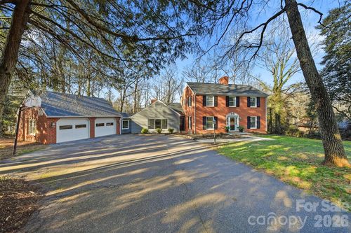 4041 4th Street Ct Nw, Hickory, NC, 28601-9032 | Card Image