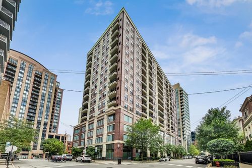 1305-451 W Huron St, Chicago, IL, 60654-3444 | Card Image