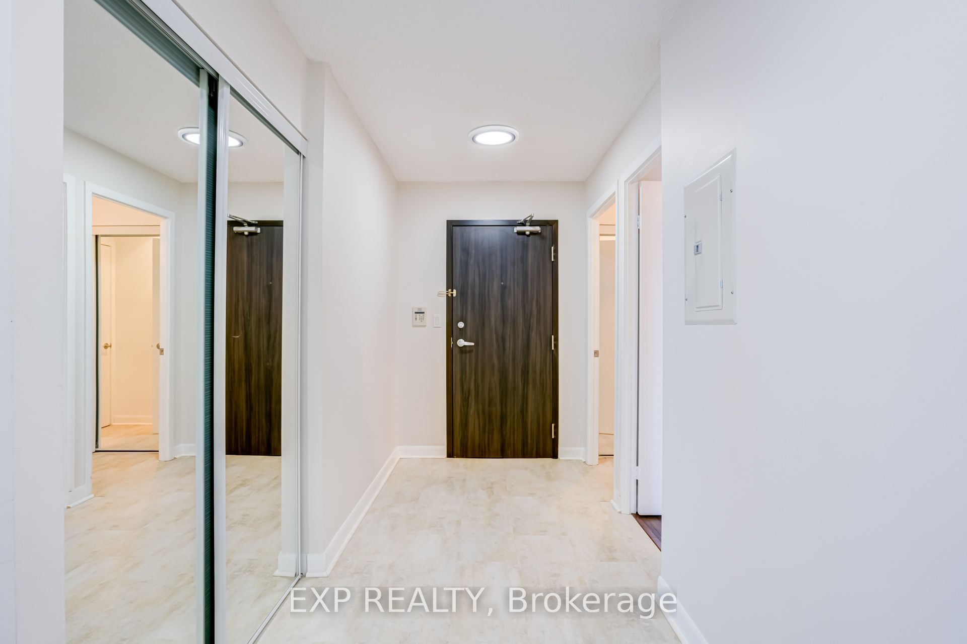 Residential Lease in Toronto C08 3