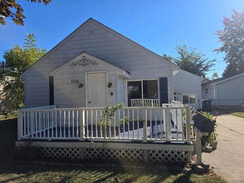 1106 N Dean Street, Bay City, MI, 48706 | Card Image