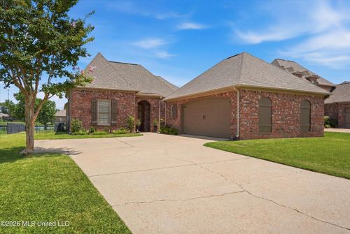 122 Martinique Dr, Madison, MS, 39110-4742 | Card Image
