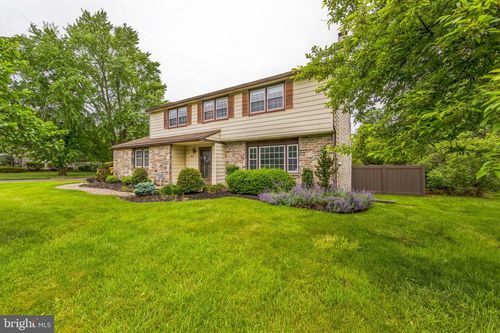 1800 Terrace Dr, MAPLE GLEN, PA, 19002-2923 | Card Image